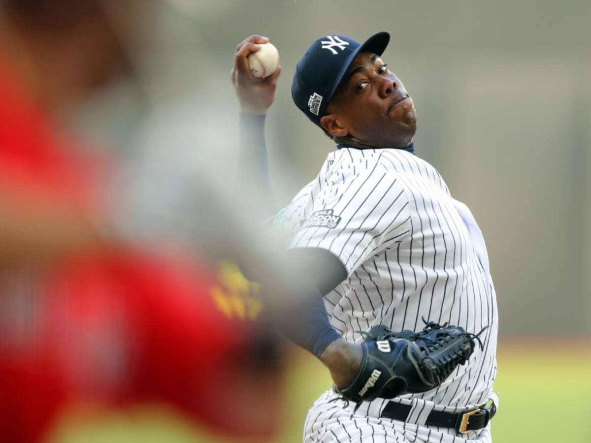 10 things to know about Rangers' Aroldis Chapman, including his Cuban  Missile nickname