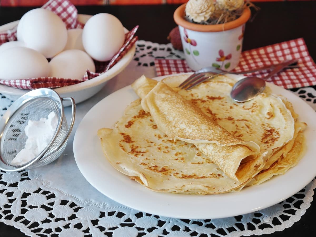 Easy Crepe Recipe - Entertaining with Beth