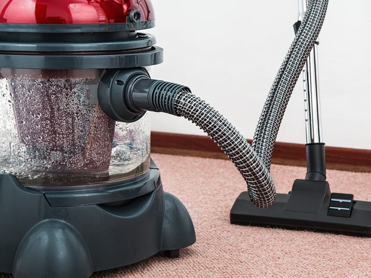 How long does my carpet stay wet after steam cleaning? - Dan Dan The Carpet  Man