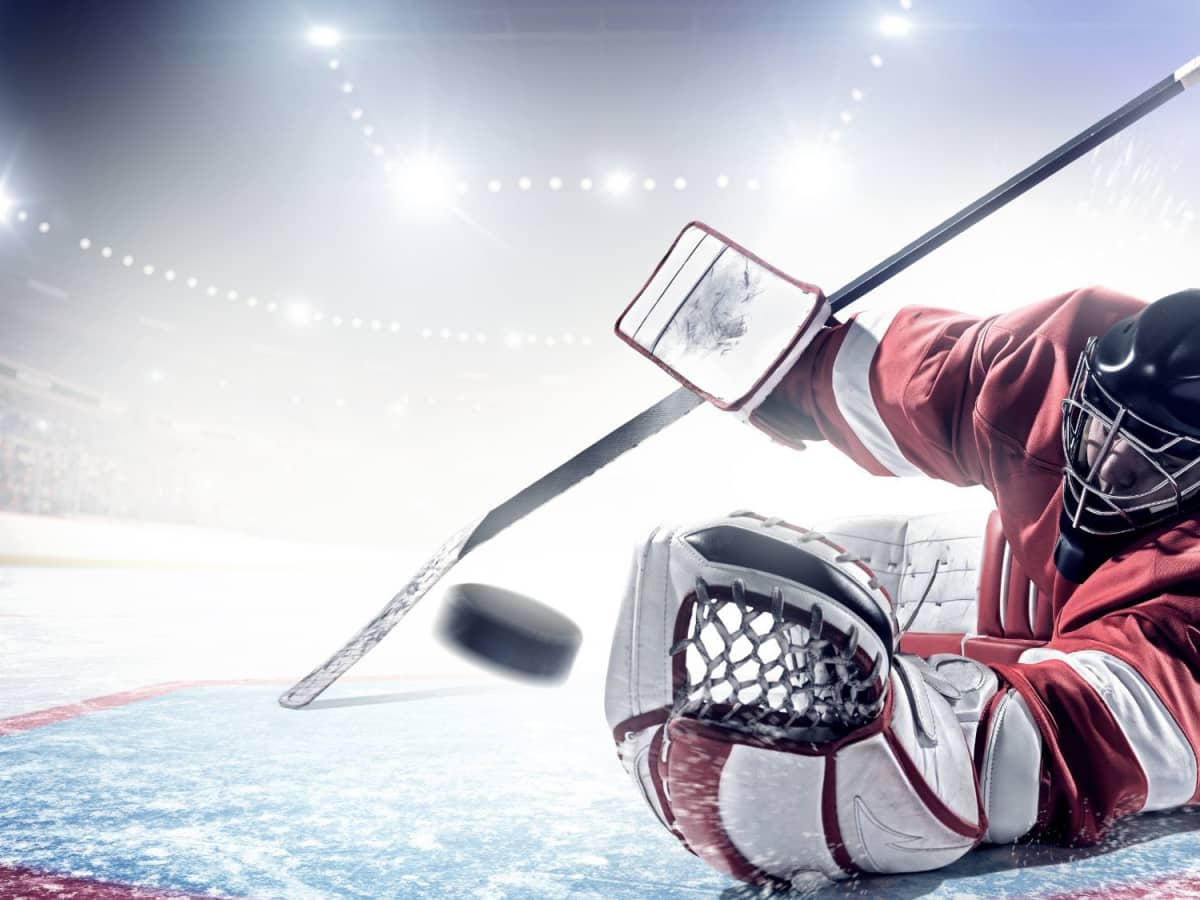 Old Time Hockey: Check out gameplay in the form of two Story mode games