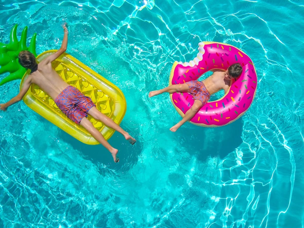 Fun Pool Toys: Inflatable Water Play Float Boat Tube With Rings