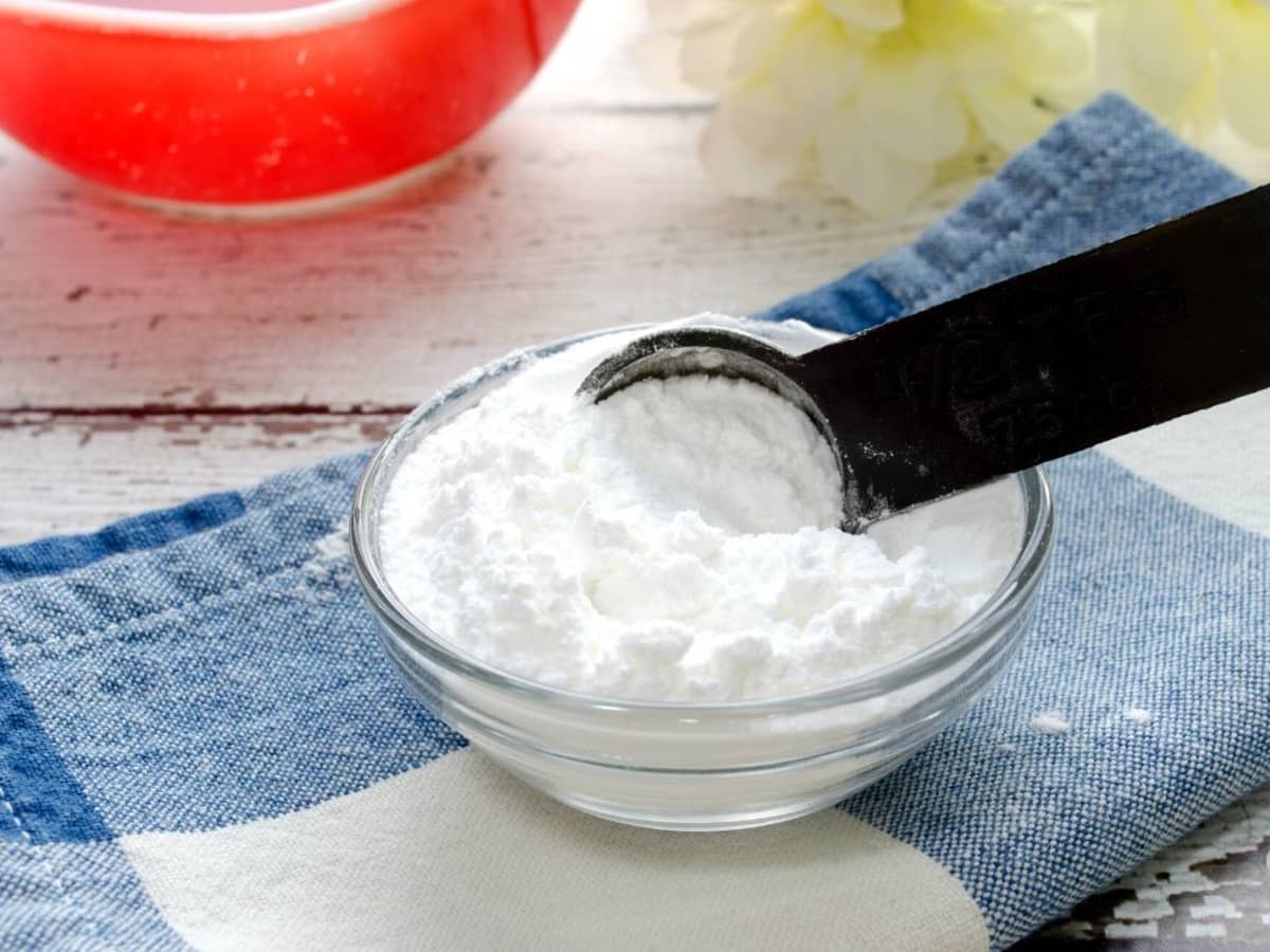 Does Baking Soda or Baking Powder Go Bad? Try This Test!