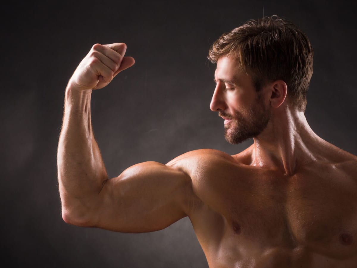 Large Biceps: Exercises to Build Bigger Biceps Without Using Weights -  CalorieBee