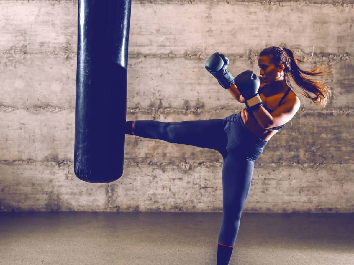 Shadowboxing Benefits: Burn Calories, Reduce Fat, and Gain Lean Muscle -  CalorieBee