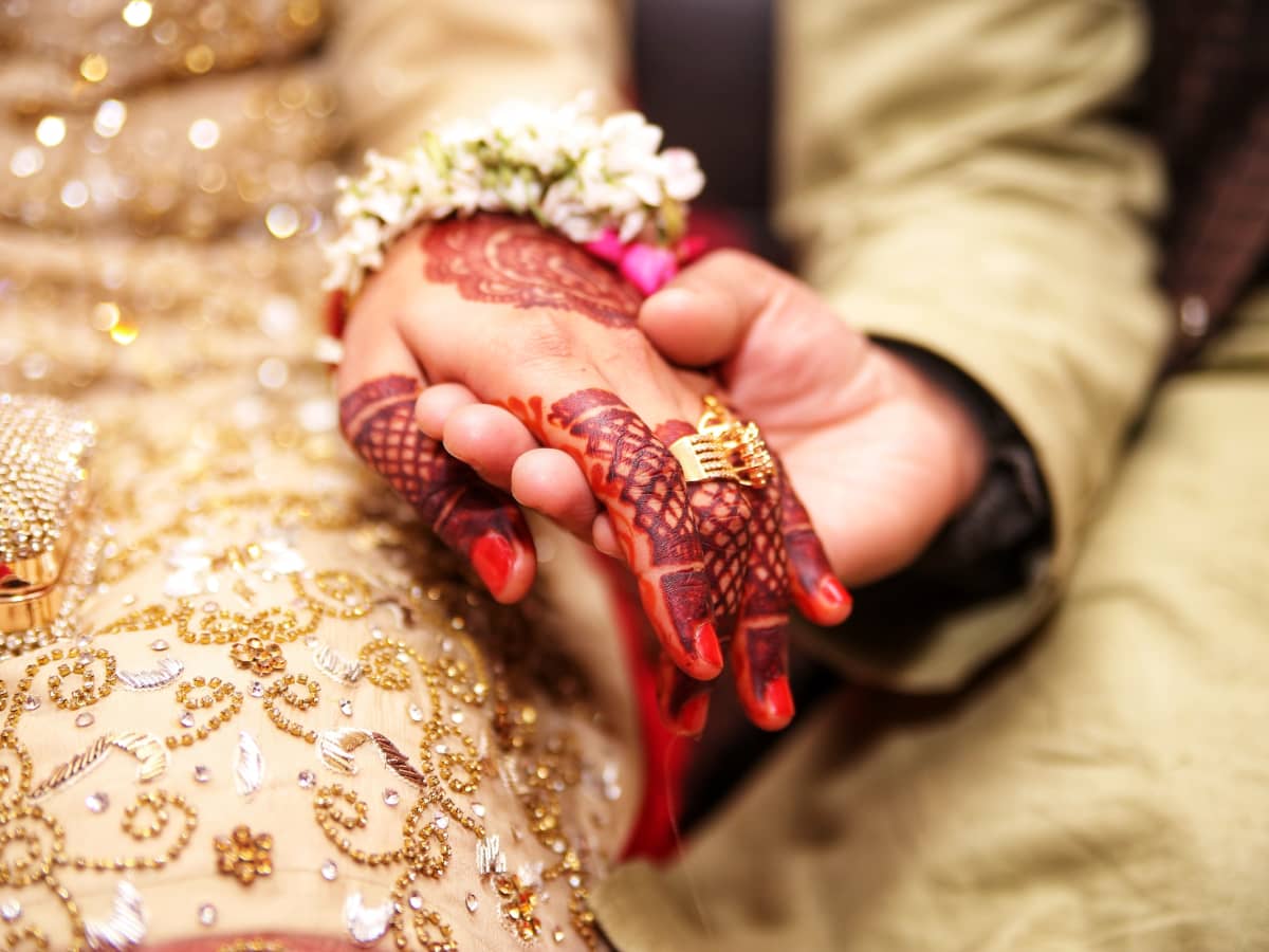 15 Best Mehendi Songs For A Perfect Mehendi Ceremony