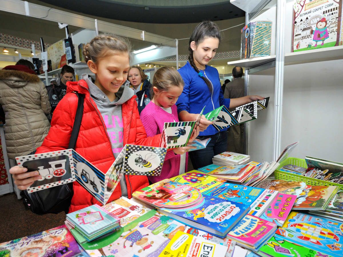 Scholastic Book Fairs' Diversity Comes Under Scrutiny