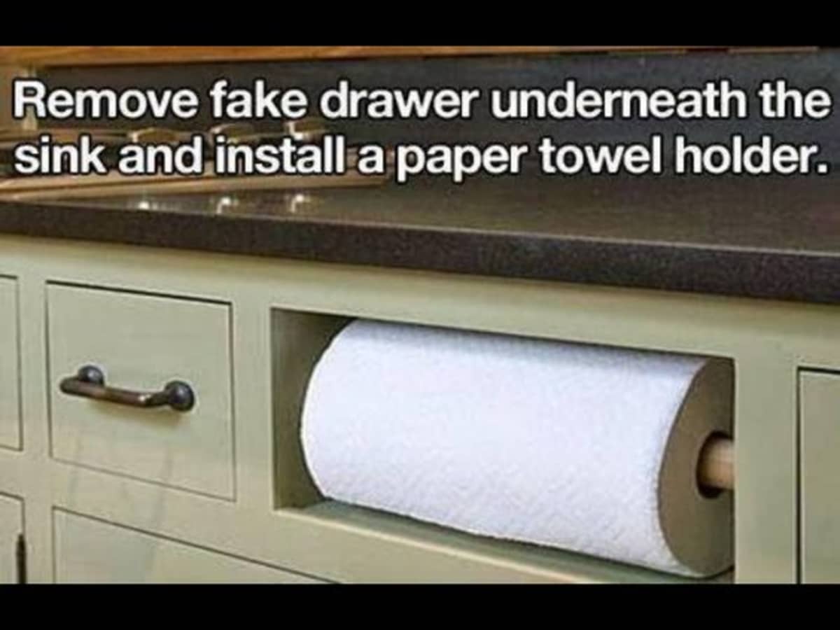 M double M: Incredibly easy paper towel holder (DIY).  Towel holder diy, Paper  towel holder diy, Diy holder