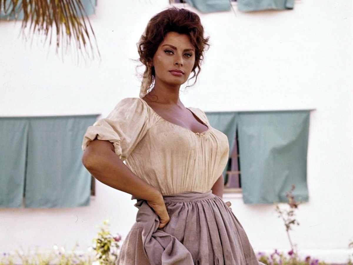 Vivacious Actress Sophia Loren at 72 Is Still a Beautiful Woman - HubPages