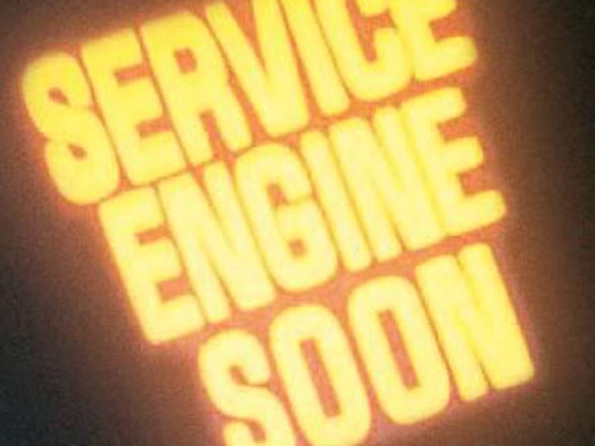 The Service Engine Soon Light On Your Dash Might Just Mean A Faulty Gas Cap Axleaddict A Community Of Car Lovers Enthusiasts And Mechanics Sharing Our Auto Advice