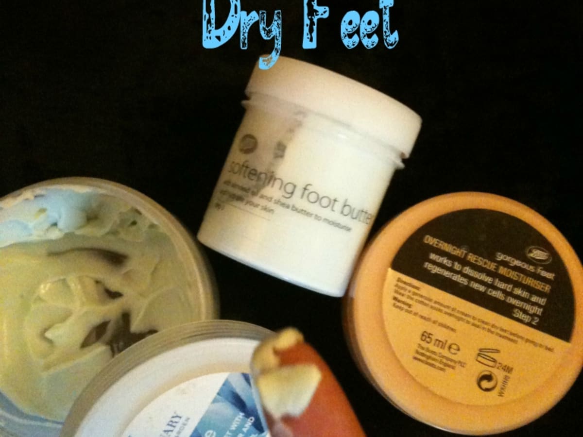 best way to moisturize dry feet