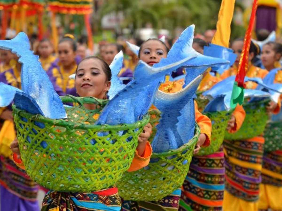 Simple And Common Tagalog Adjectives Describe People Places And Things With Filipino Adjectives Hubpages Any woman who answers back bluntly or. simple and common tagalog adjectives