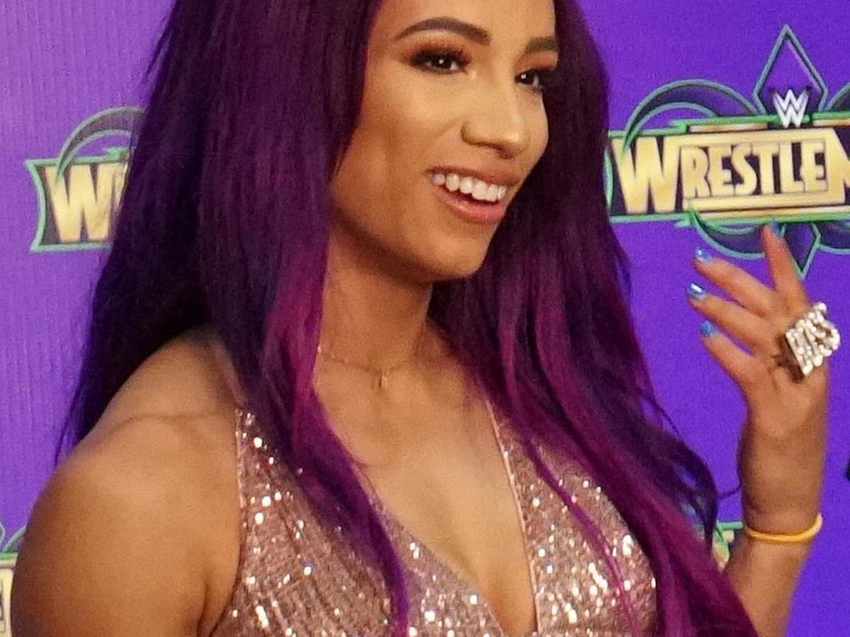 sasha banks purple dress Sasha Banks is an inspiration to all of us to channel our inner DIVA  She  is always rocking Violet Dream and Purple Rain 