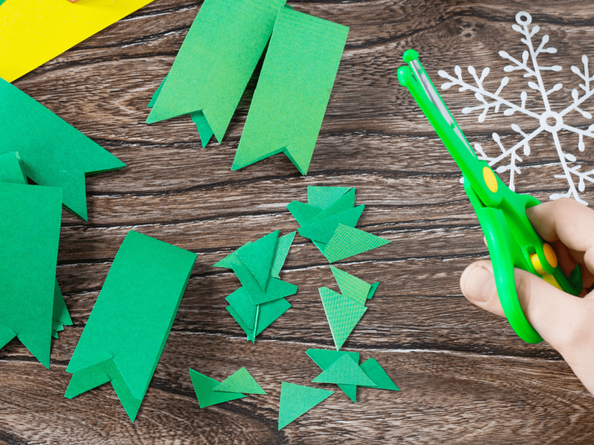 10 Paper Christmas Crafts - FeltMagnet