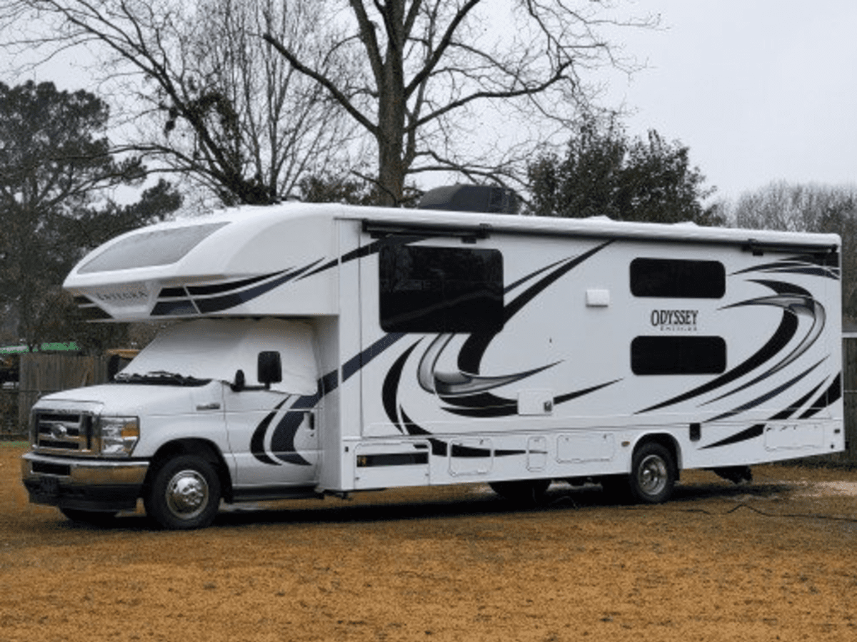 How to Dump and Deep Clean Your RV's Sewer Tank in 5 Easy Steps - AxleAddict