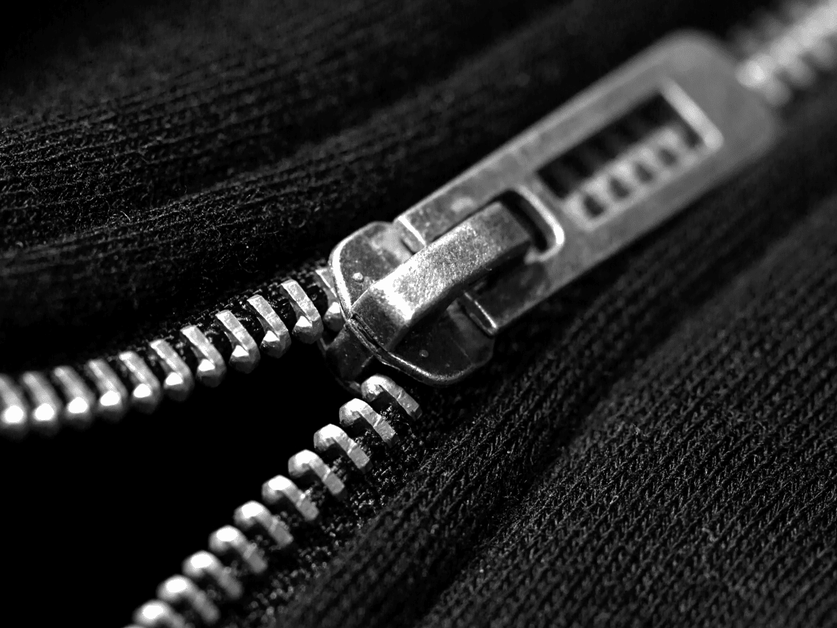 How to Put a Zipper Back on Track - Dengarden