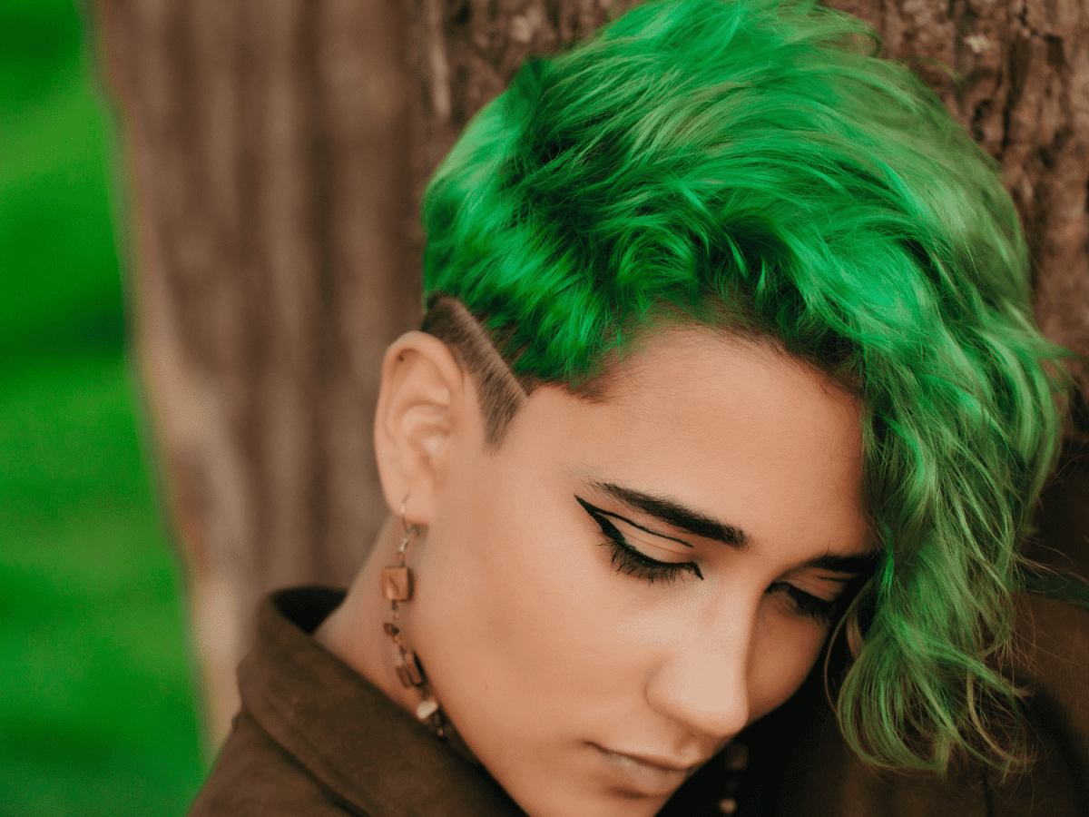 Rocking Green Hair: How and Why Dye Your Hair - Quenchers