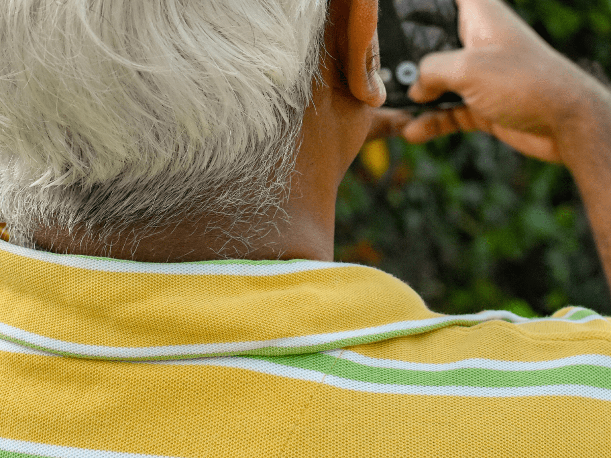 How To Turn Grey Or White Hair Black Naturally: 16 Remedies - Bellatory