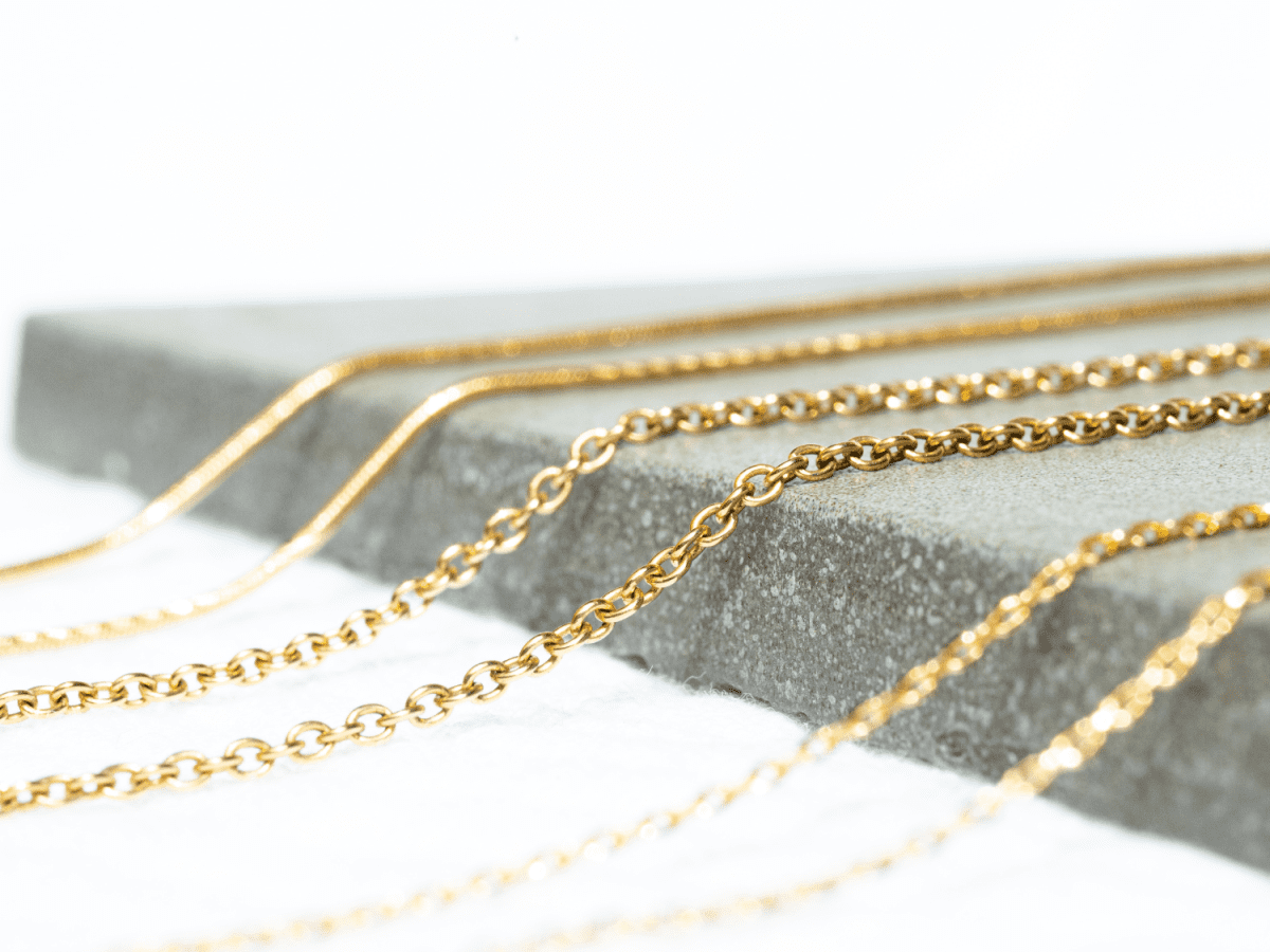 How to identify a fake gold chain necklace by using these tips