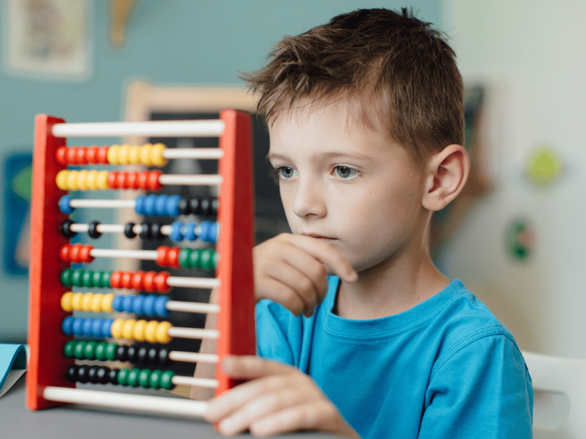 How to Use an Abacus (with Pictures) - wikiHow