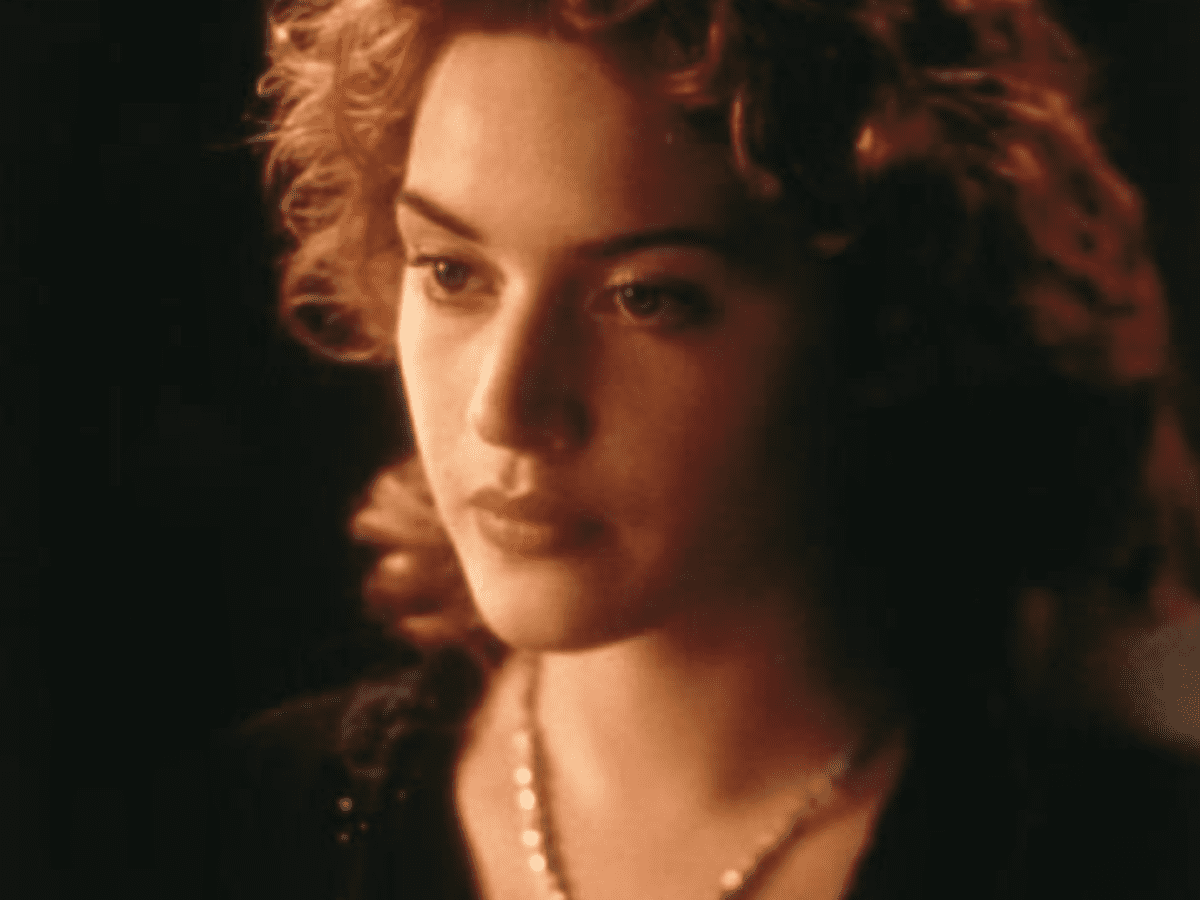 The Top Five Best Costumes Wore by Rose From Titanic - HubPages