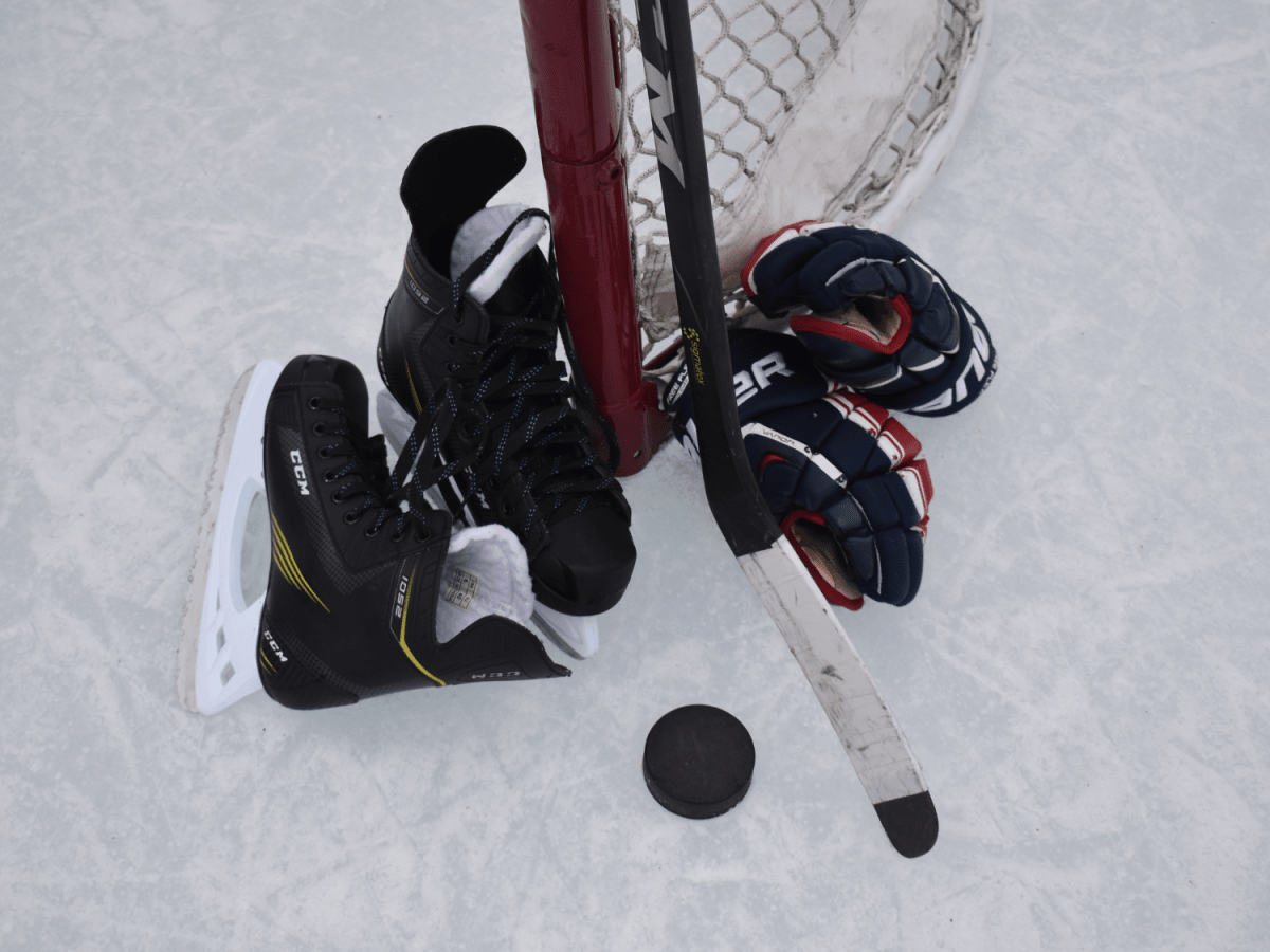 do hockey players put tobacco between their toes NHL prospect explains toe-dip into world of boxing Learn About Sesamoiditis An