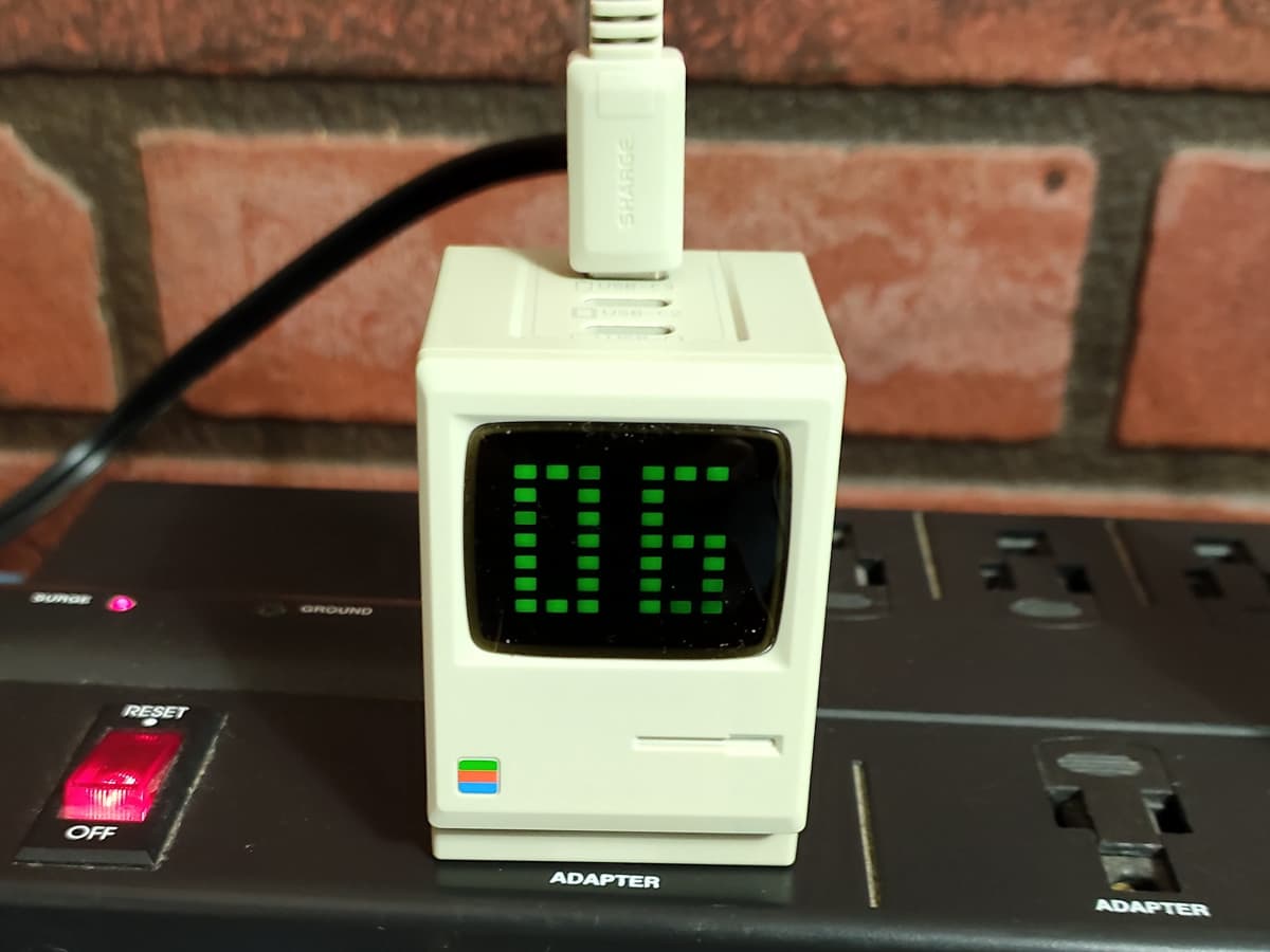Review of the SHARGEEK Retro 67W Charger With Power Display