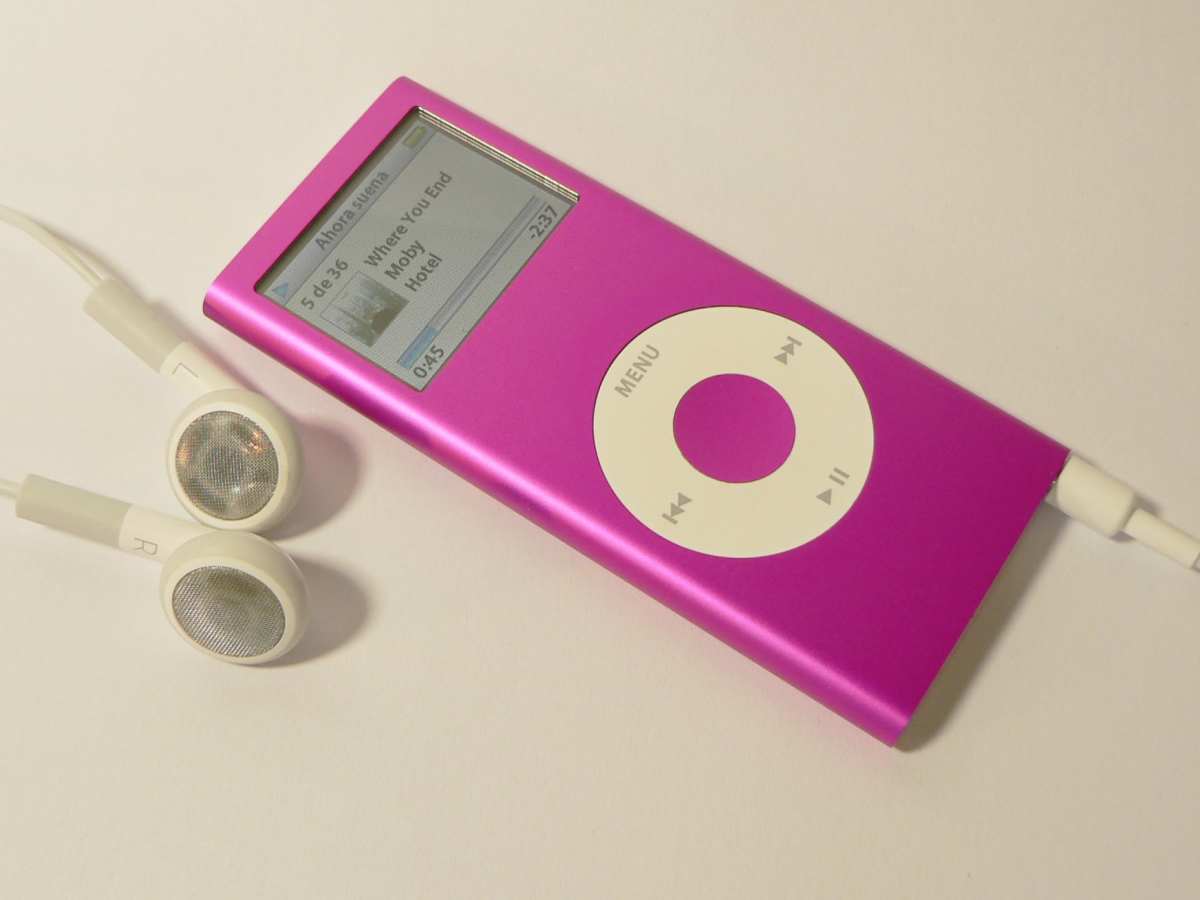 Clasiq Just A Little 2000 indie R&B 50 Best Indie Rock Songs of