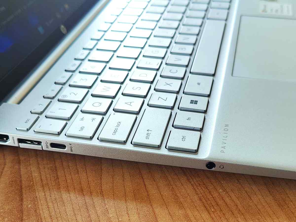 hp-pavilion-aero-13-laptop-a-