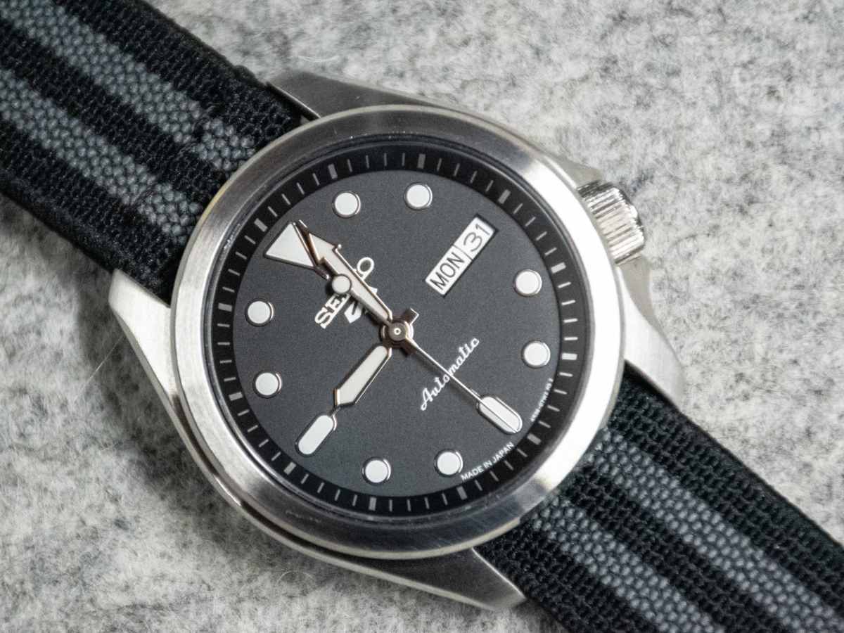 seiko-5-sports-srpe67-review-a