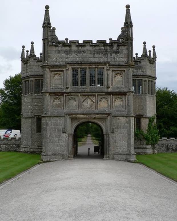 Lanhydrock House Gatehouse Photo by: Alistair Young