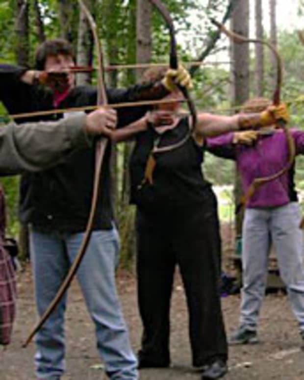 Beginners Guide To Traditional Archery Basic Gear Skyaboveus