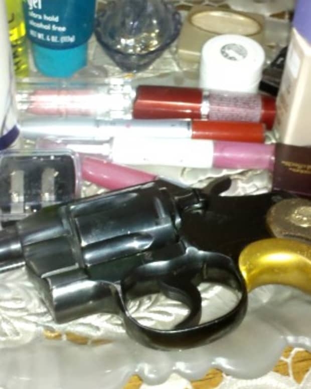 ladies-visit-your-local-gun-shop-what-to-expect