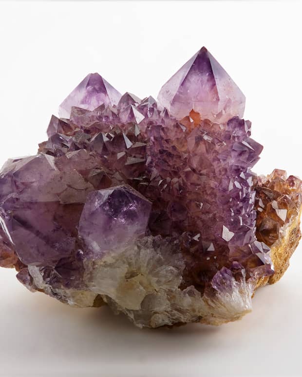 how-to-use-healing-crystals-and-gemstones