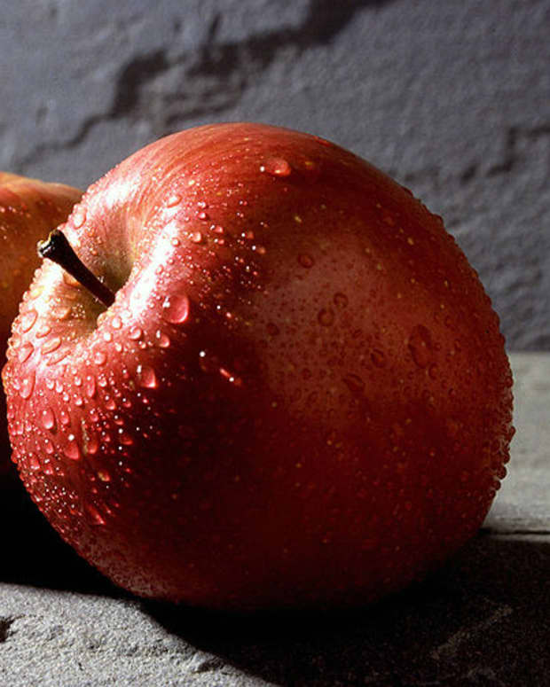 amazing-apples-facts-and-health-benefits