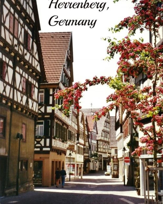 herrenberg-germany-photos-of-13th-century-town-with-historic-church-and-bell-museum