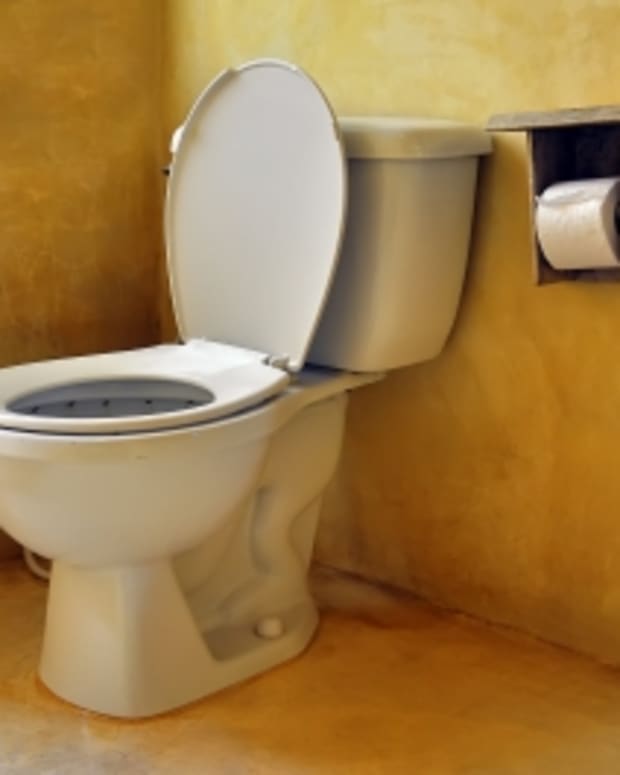 up-or-down-the-never-ending-toilet-seat-battle