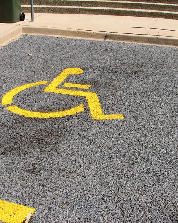 why-nasty-notes-on-the-cars-of-handicapped-parking-violators-are-a-bad-idea