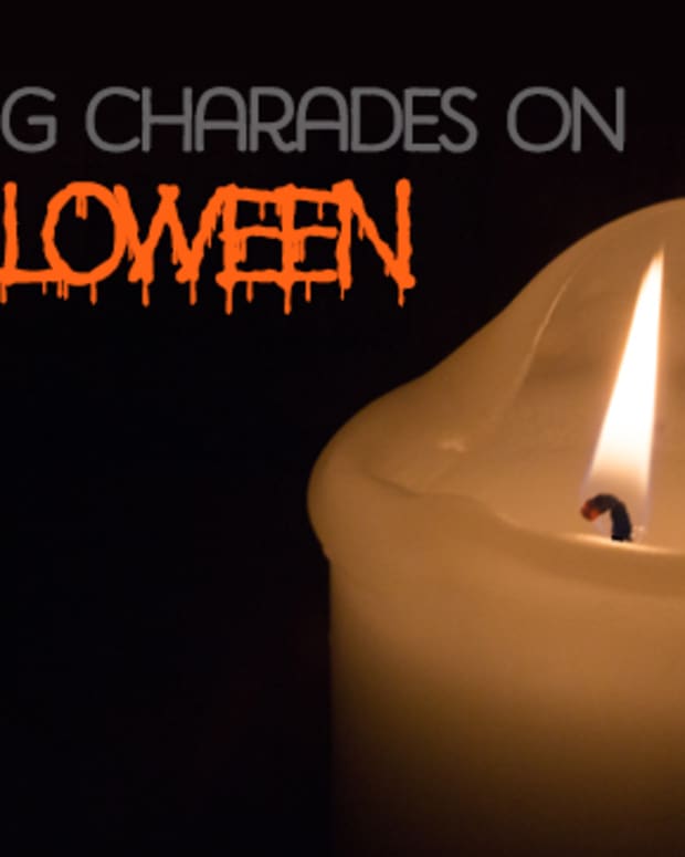 how-to-play-halloween-charades