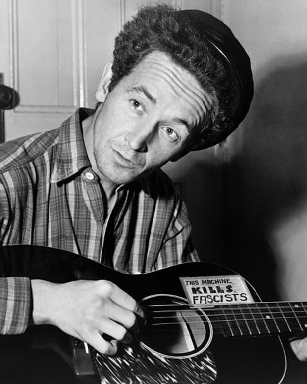 the-10-best-political-protest-songs-of-the-2000s-spinditty