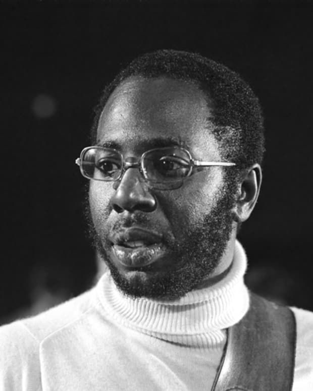 the-10-best-political-protest-songs-of-the-80s-spinditty