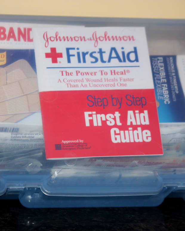 first-aid-kits-essential-elements-to-include