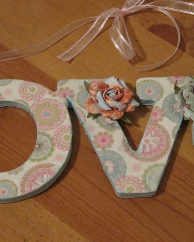 how-to-decorate-paper-mache-and-wood-letters-and-words-with-fabric-or-paper