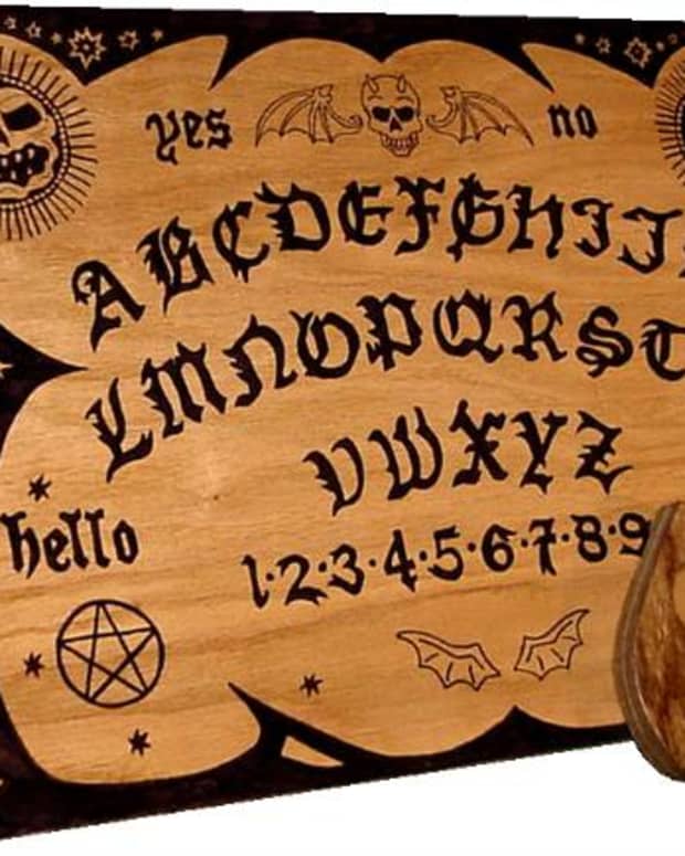 is-the-ouija-board-dangerous