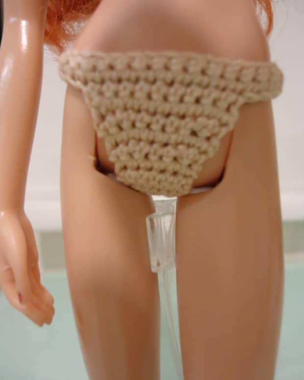 barbie-doll-panties-a-free-crochet-pattern