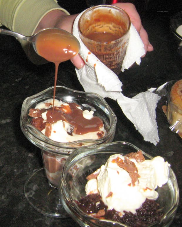 recipe-for-chocolate-desert-cream-sponge-how-to-make-food-cooking