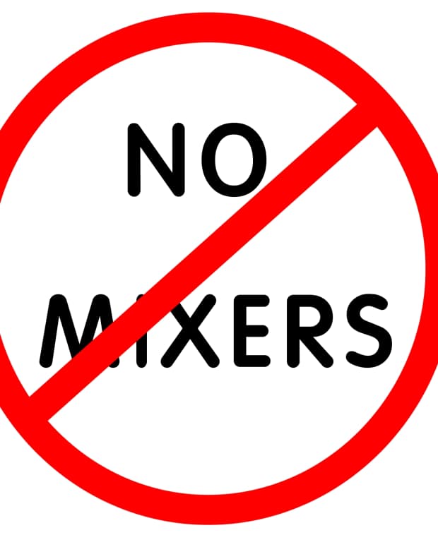 mixing-concrete-by-hand