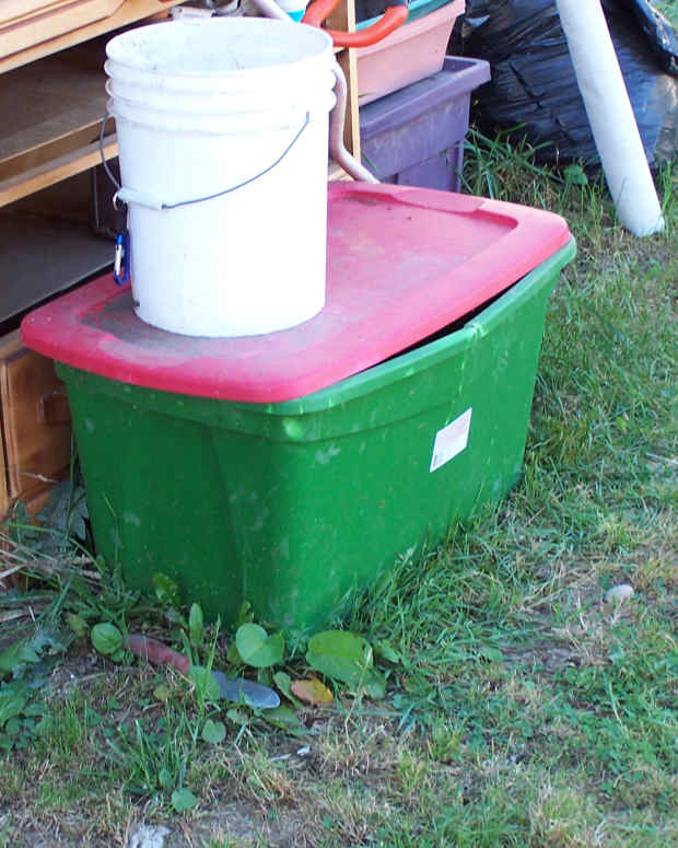 How to Fix Slimy Compost and Stop It From Turning to Sludge Dengarden