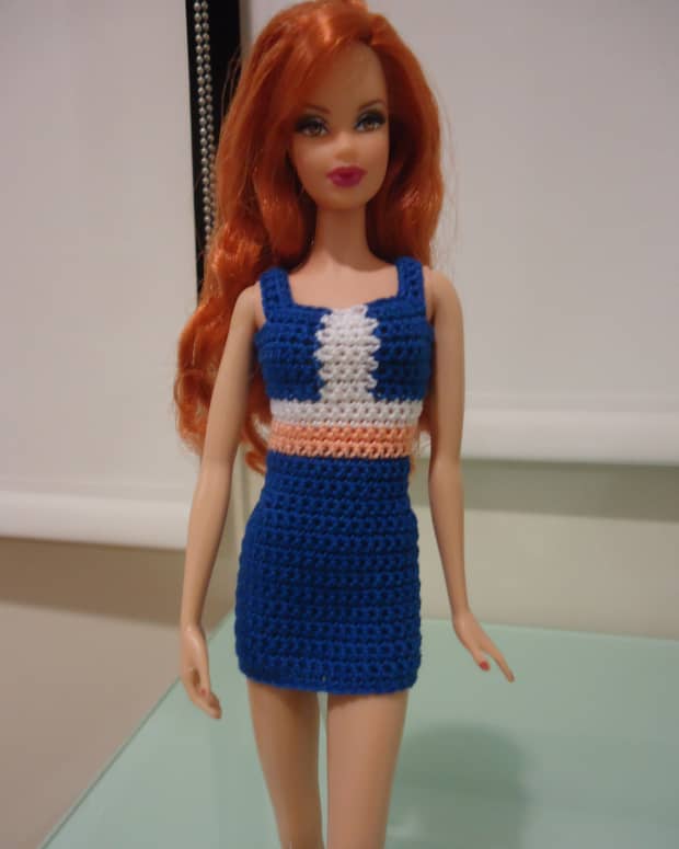 barbie-doll-crochet-clothes-colorblocked-panel-sheath-dress-a-free-pattern