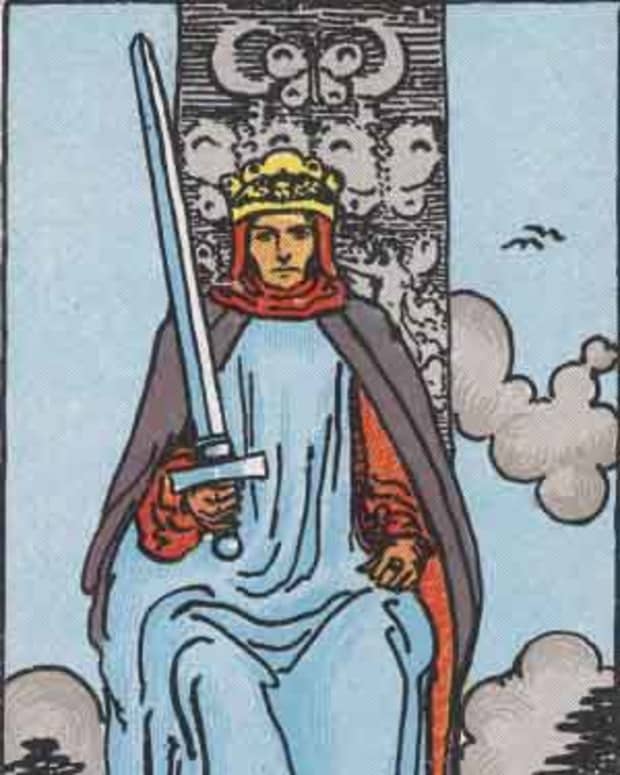 court-cards-king-of-swords