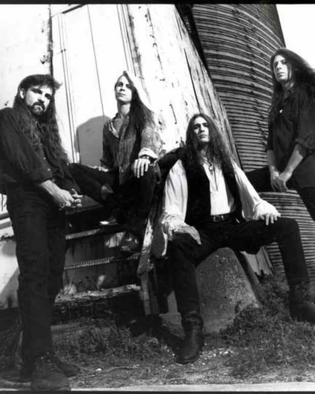 forgotten-hard-rock-albums-savatage-edge-of-thorns-1993